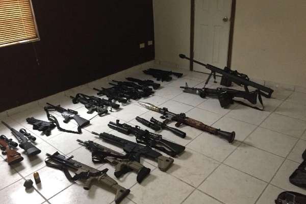 Fueron aseguradas 13 armas largas, siete cargadores de armas cortas, seis armas cortas entre otros. Imagen ilustrativa: Cuartoscuro