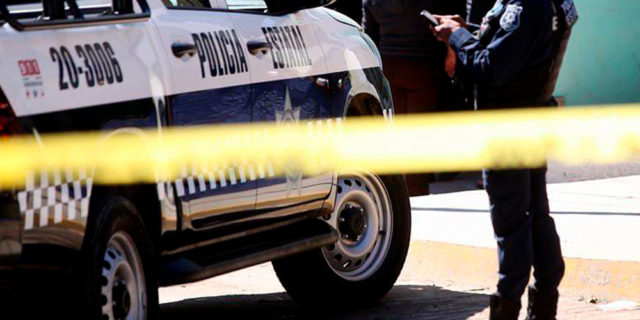 Pese a la agresión, los policías estatales no resultaron heridos. Foto: Especial