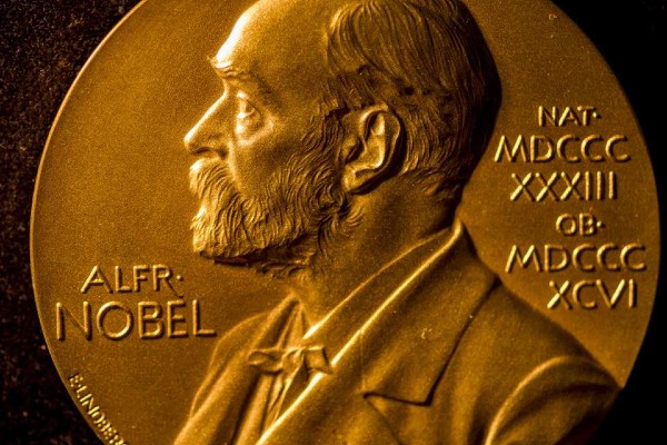 El colaborador de la UNAM que fue premiado es Didier Queloz. Foto: Especial