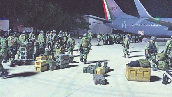 REFUERZOS. Elementos de las Fuerzas Especiales del Ejército Mexicano llegaron ayer a Culiacán. Foto: Especial.