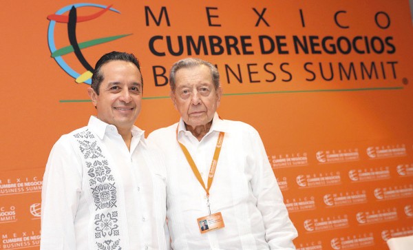 CUMBRE. El gobernador de Quintana Roo afirmó que la inversión subió 50%. Foto: Especial