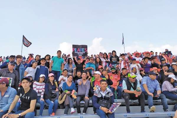 ¡YUJU! Hubo nuevos aficionados en la F1. Foto: Especial