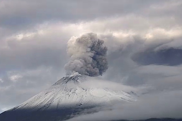 Así lució el Popocatépetl por la mañana. Foto: Cenapred