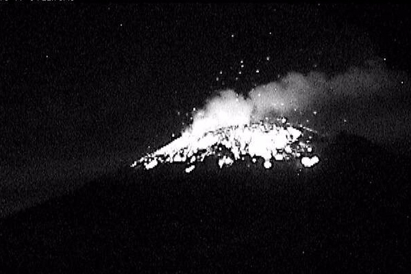 Popocatépetl_explosion_4_noviembre
