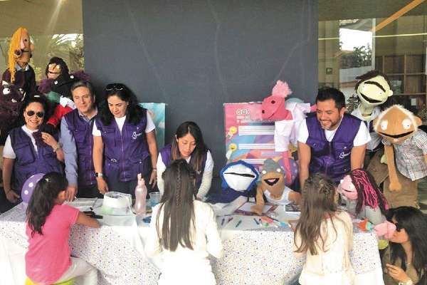 CREAR. Los pequeños dibujaron propuestas. Foto: Especial