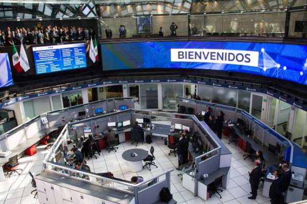 Aspecto al interior de la Bolsa Mexicana de Valores. Foto: Cuartoscuro