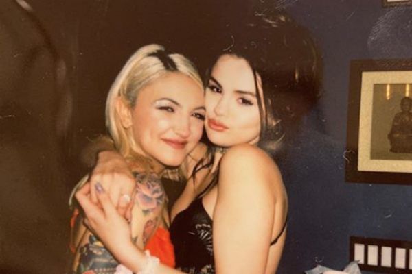 ¿Ya superó a Justin Bieber? Selena Gómez besa a famosa cantante durante concierto: VIDEO - El Heraldo de México