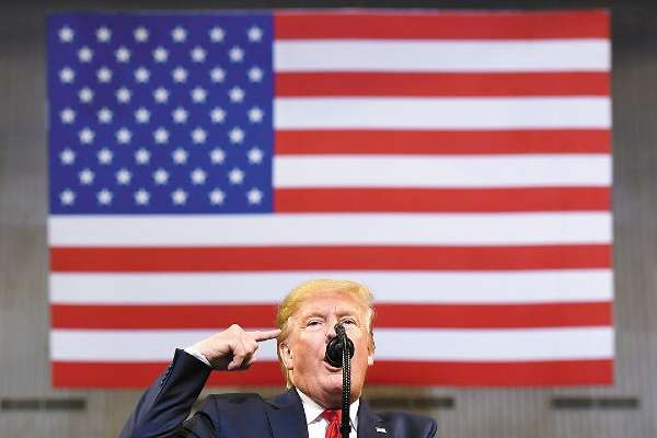 PROBLEMAS. El presidente Trump tiene que
demostrar que no mintió sobre injerencia de Rusia. Foto: AFP
