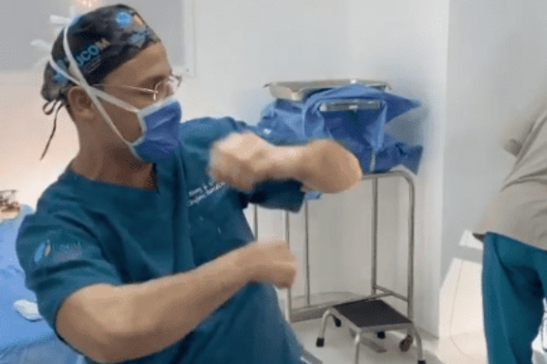 doctor_reguetonero