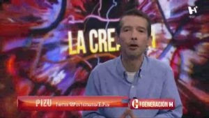 Emilio saldaña "El Pizu" y estudiantes de la UNAM en el foro de Generación H
