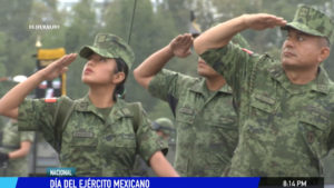 Celebran al ejercito mexicano en Zocalo de la CDMX